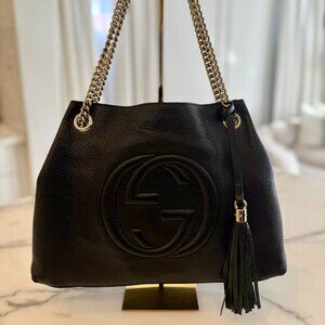 Gucci Black Leather Shoulder Bag with Gold Chain - Exceptional